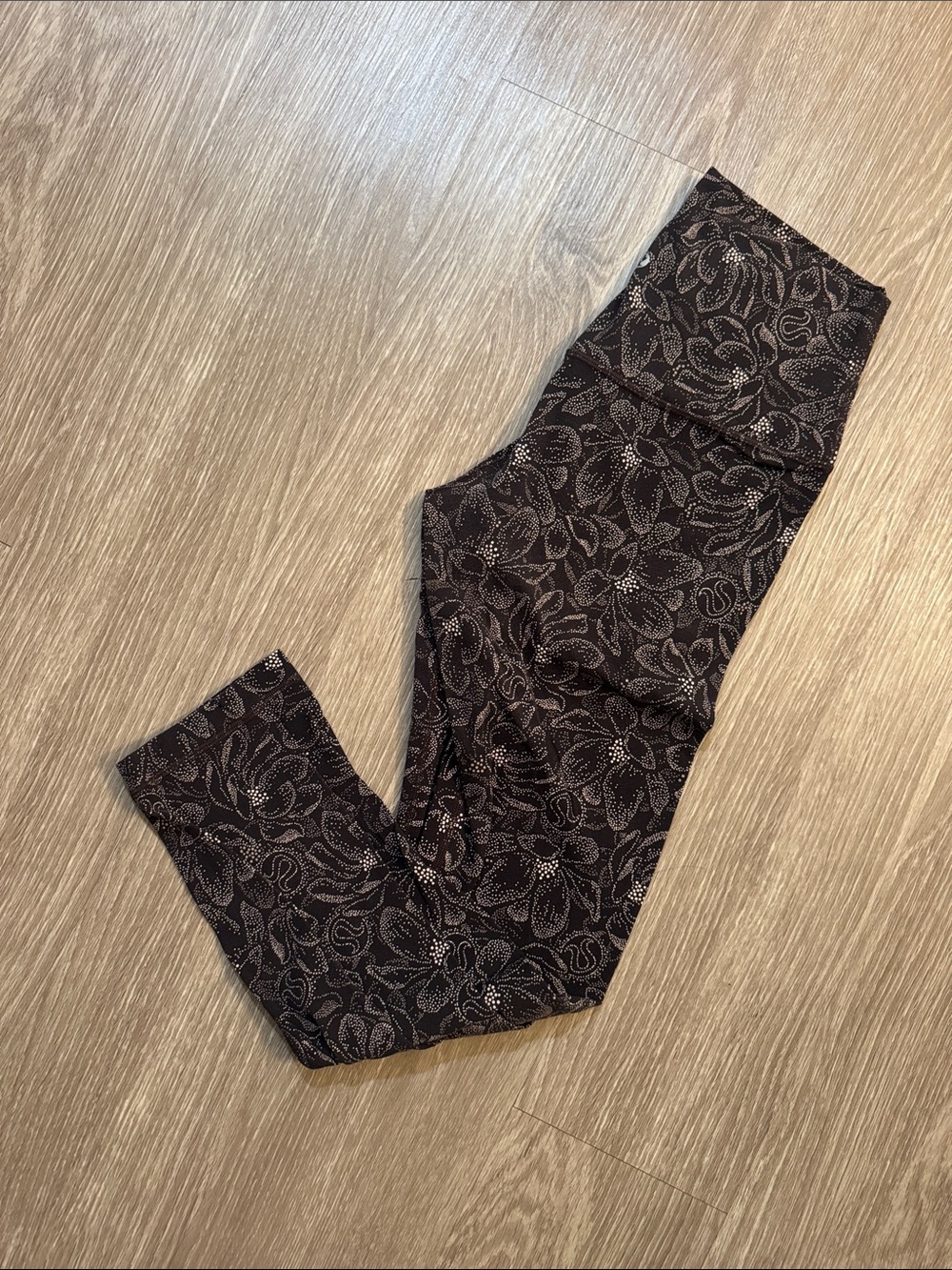 lululemon athletica align 25” brown pink floral